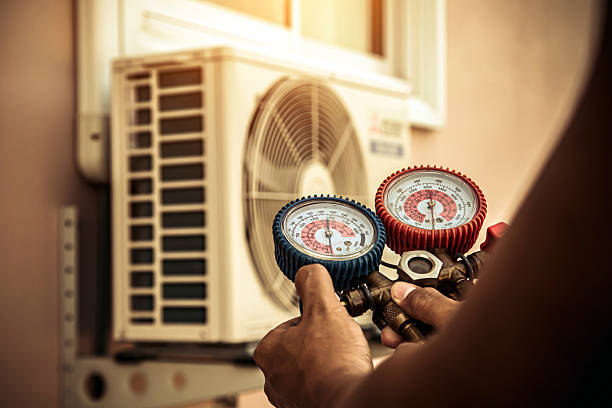 Professional Hvac technician working in Loveland, CO